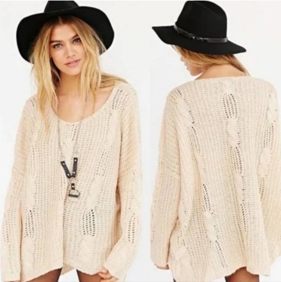UNIF X Urban Outfitters Cream Cable Knit Oversized Pullover Sweater Size XS - Picture 1 of 13